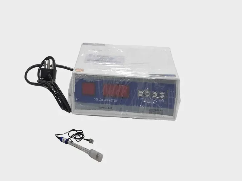 Auto Digital Conductivity Meter (AUTO RANGING) LT-16 - Labtronics